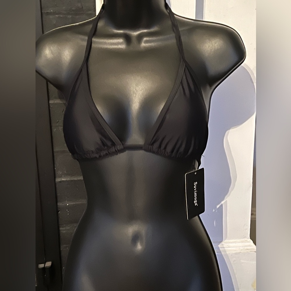 NWT- Suvimuga enhancing bikini top